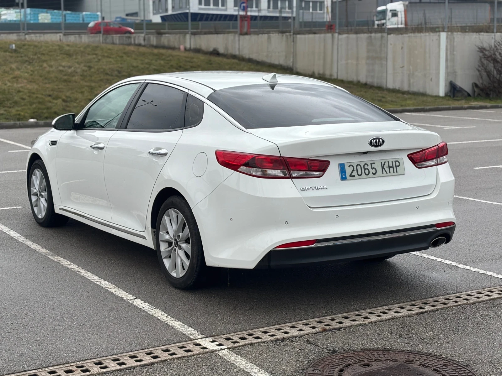 Kia Optima 1.7 crdi ВСИЧКИ ЕКСТРИ ! - изображение 5
