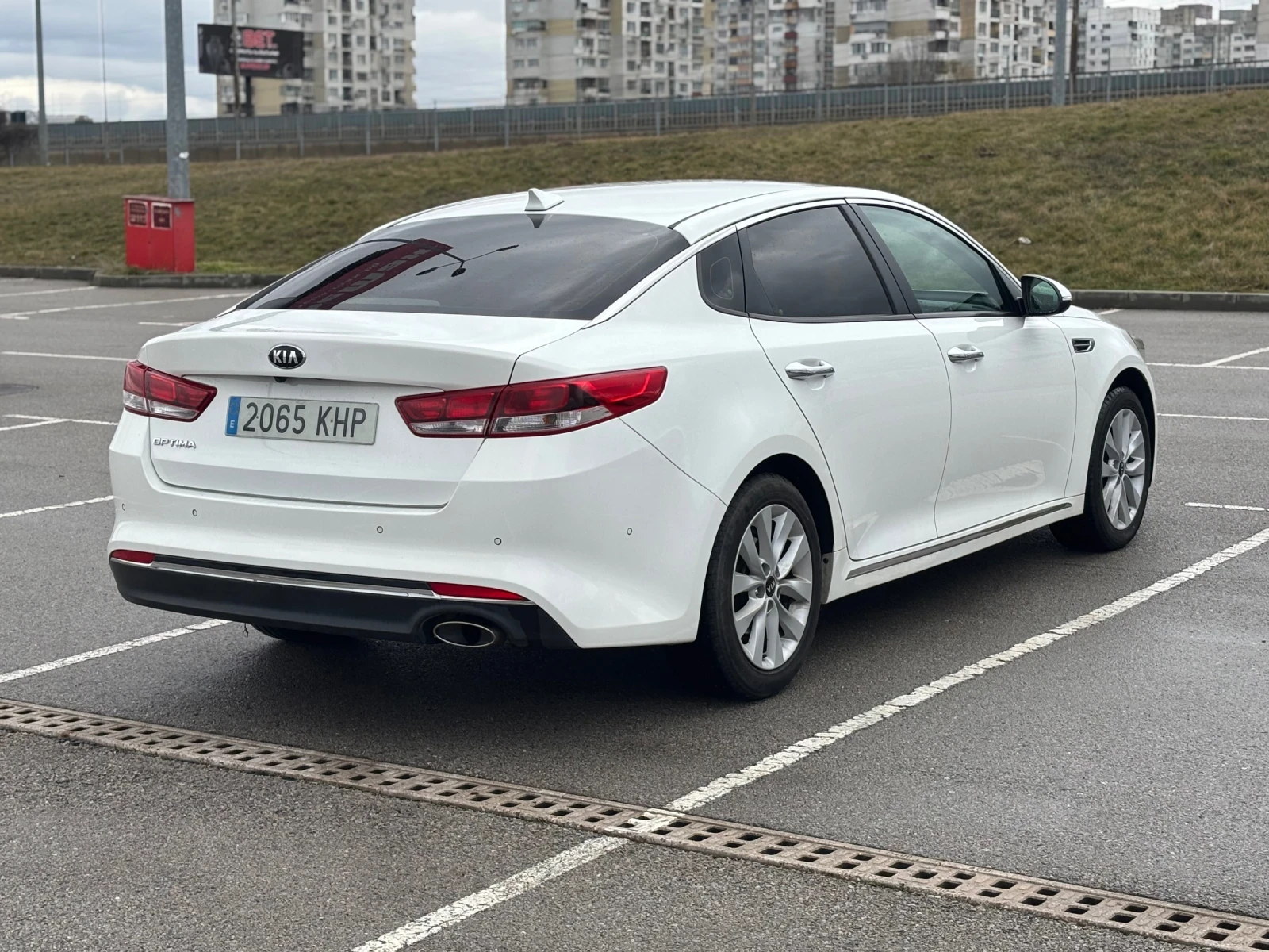 Kia Optima 1.7 crdi ВСИЧКИ ЕКСТРИ ! - изображение 4