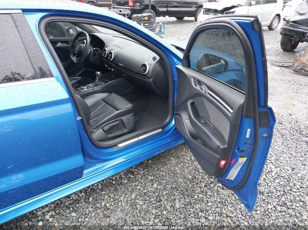 Audi Rs3 * 2.5T * CARFAX * БЕЗ ПЪРВОНАЧАЛНА ВНОСКА - изображение 5