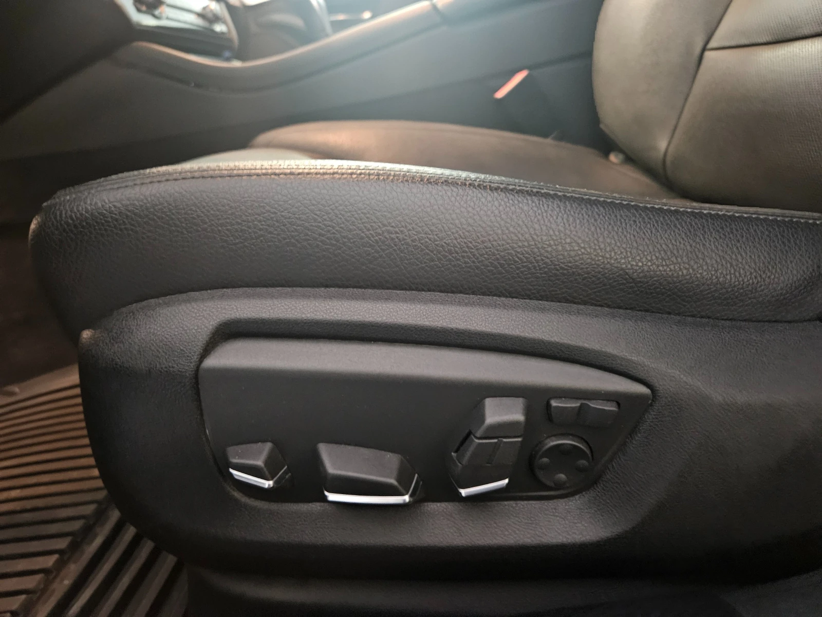 BMW 530 xd/LED/FACE, снимка 11 - Автомобили и джипове - 53845138