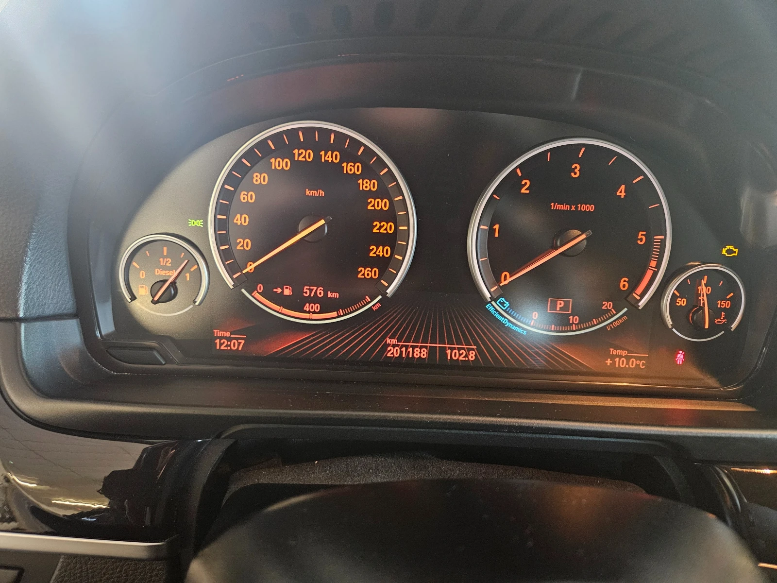 BMW 530 xd/LED/FACE, снимка 12 - Автомобили и джипове - 53845138