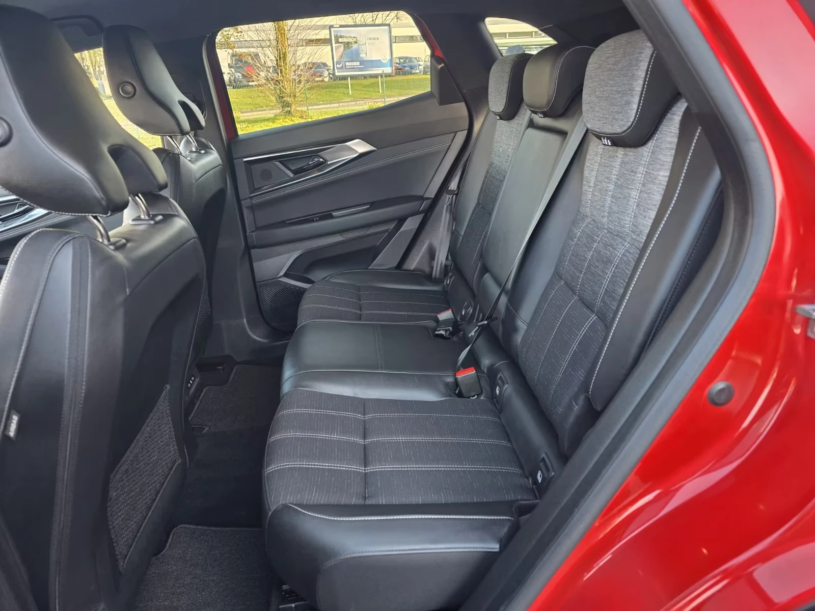 Renault Austral TECHNO E-TECH/1.2HEV/200HP/CAM/NAVI/186h, снимка 11 - Автомобили и джипове - 54139132