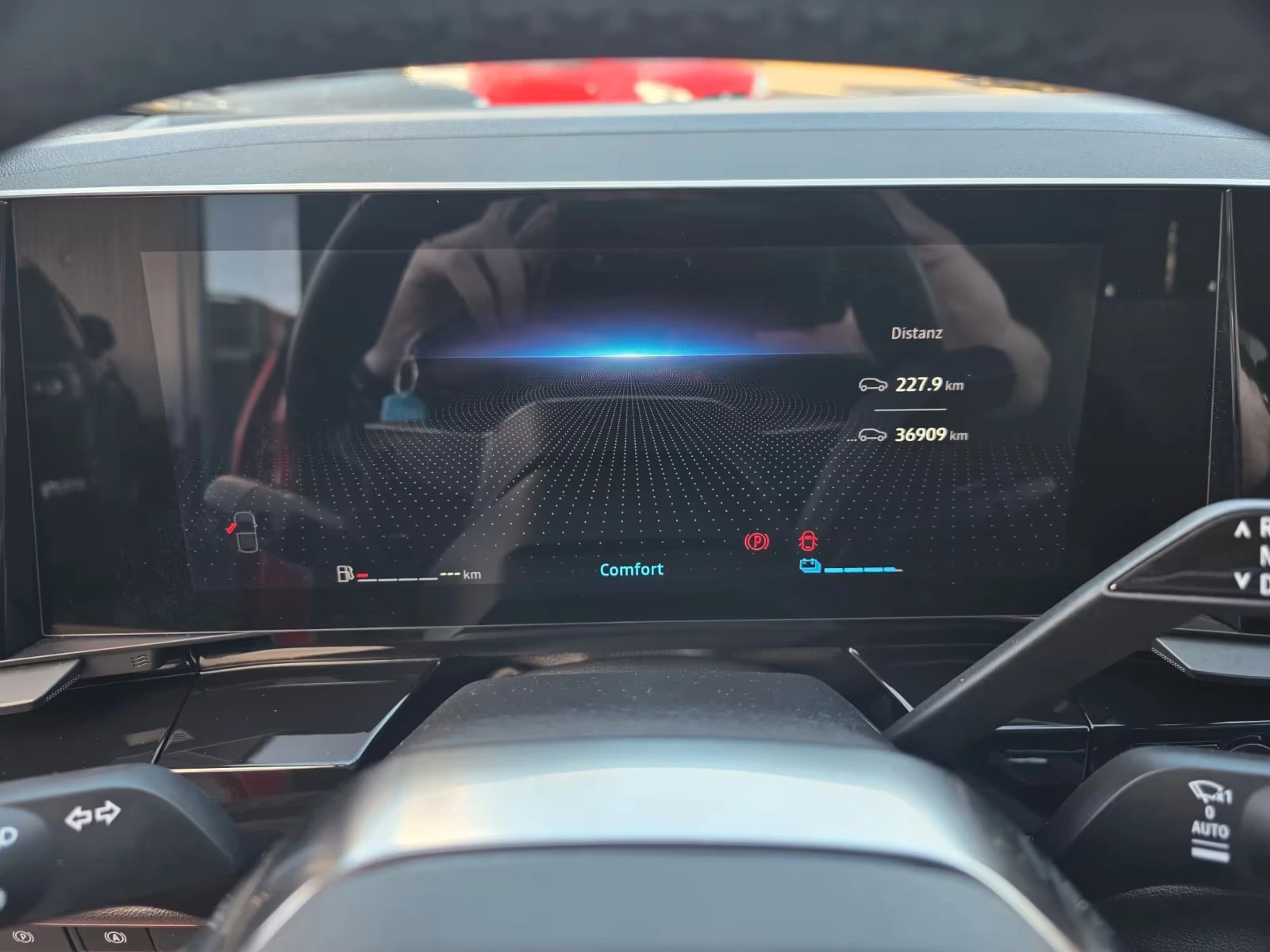 Renault Austral TECHNO E-TECH/1.2HEV/200HP/CAM/NAVI/186h, снимка 12 - Автомобили и джипове - 54139132