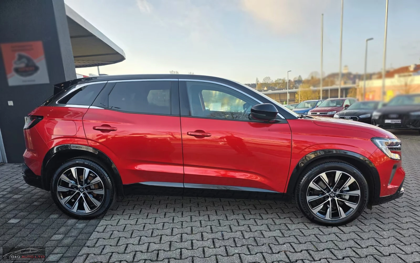 Renault Austral TECHNO E-TECH/1.2HEV/200HP/CAM/NAVI/186h, снимка 4 - Автомобили и джипове - 54139132