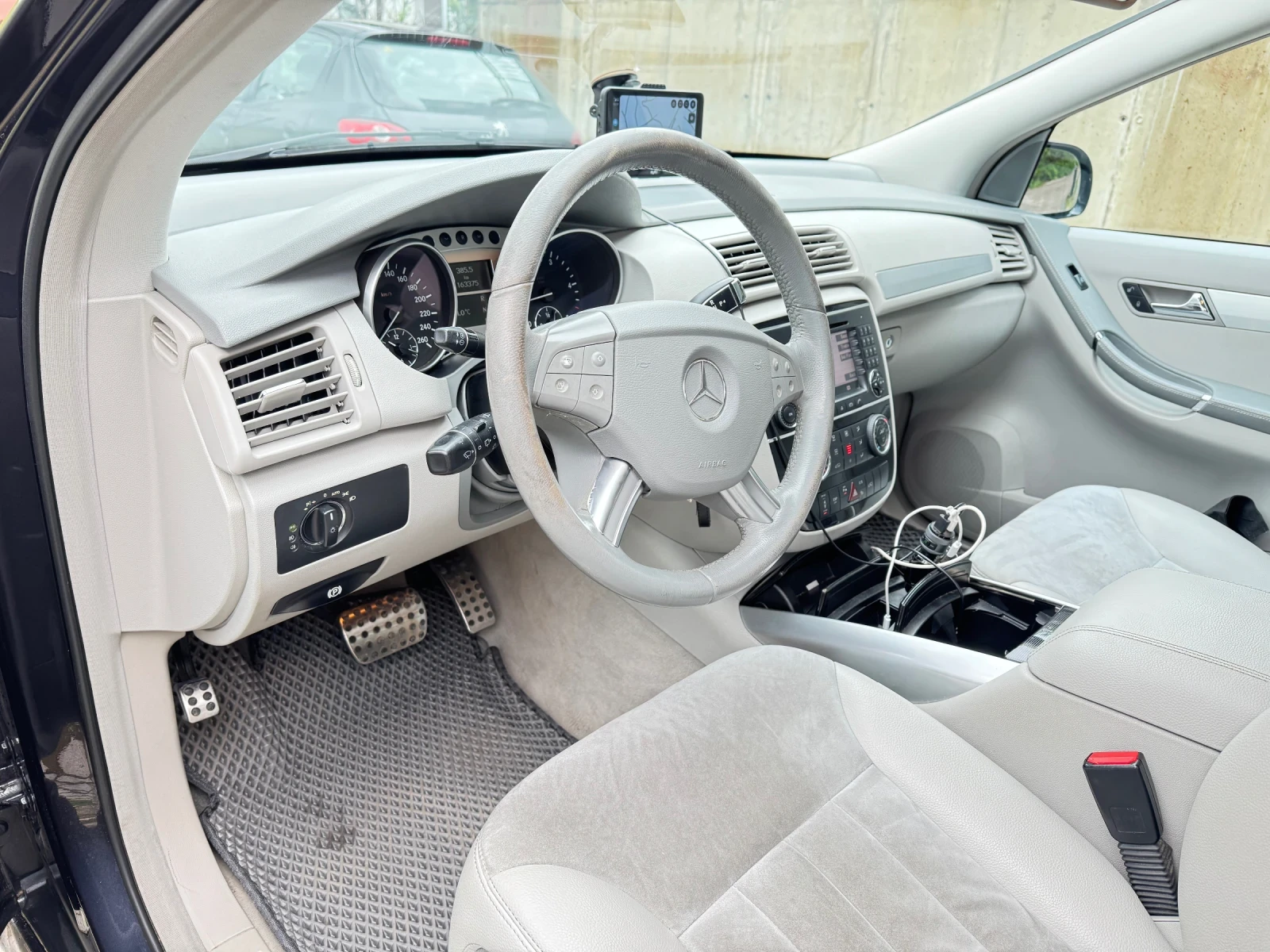 Mercedes-Benz R 280, снимка 7 - Автомобили и джипове - 54377443