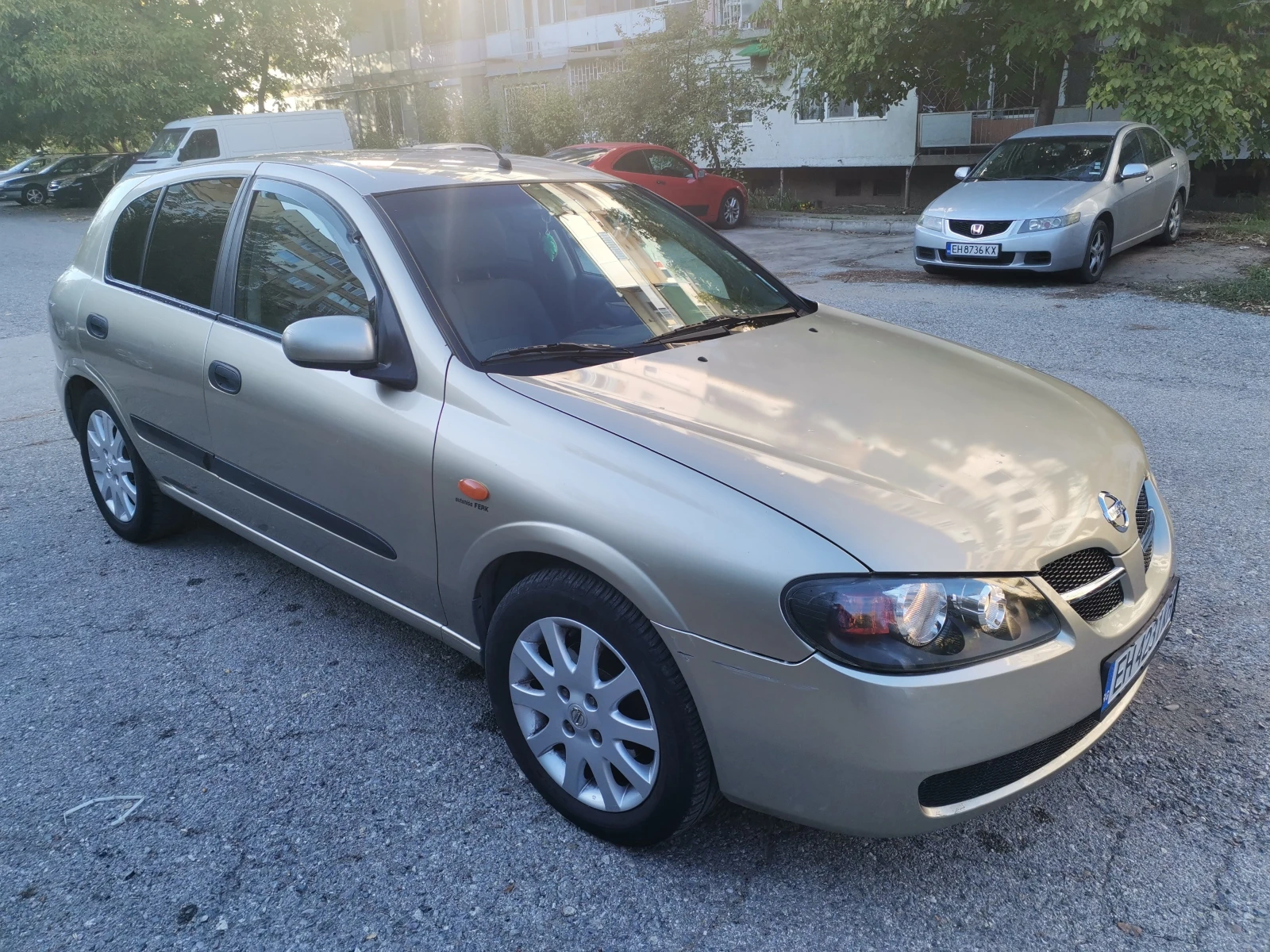 Nissan Almera