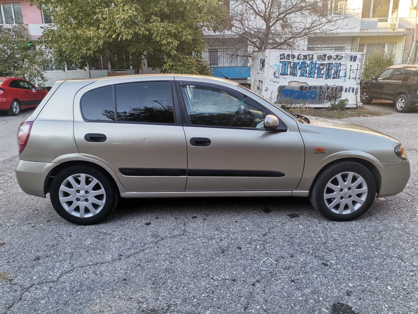 Nissan Almera, снимка 3 - Автомобили и джипове - 54459211