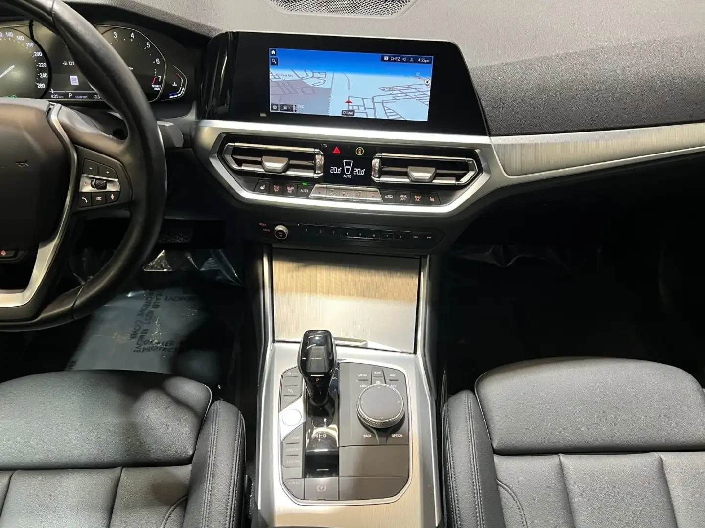 BMW 330 i XDrive * ПОДГРЕВ* ШИБЕДАХ, снимка 12 - Автомобили и джипове - 54957791