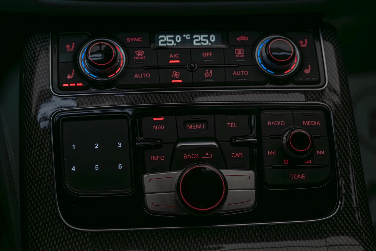 Audi S8 Matrix/Bose/Обдухване/Quattro/Алкантар, снимка 12 - Автомобили и джипове - 55341052