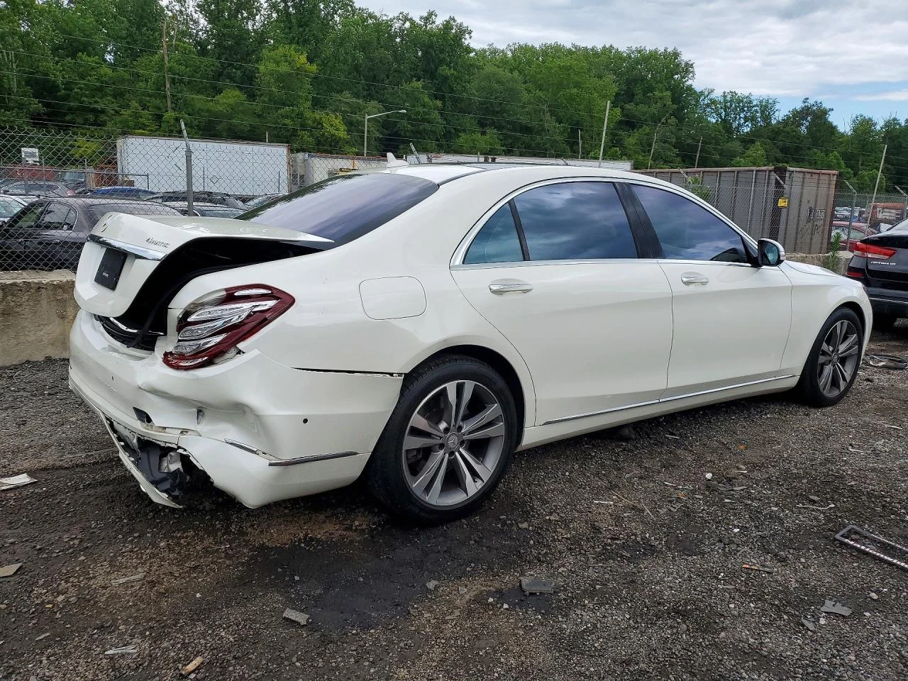 Mercedes-Benz S 550 4.6l 4Matic, снимка 3 - Автомобили и джипове - 55465451