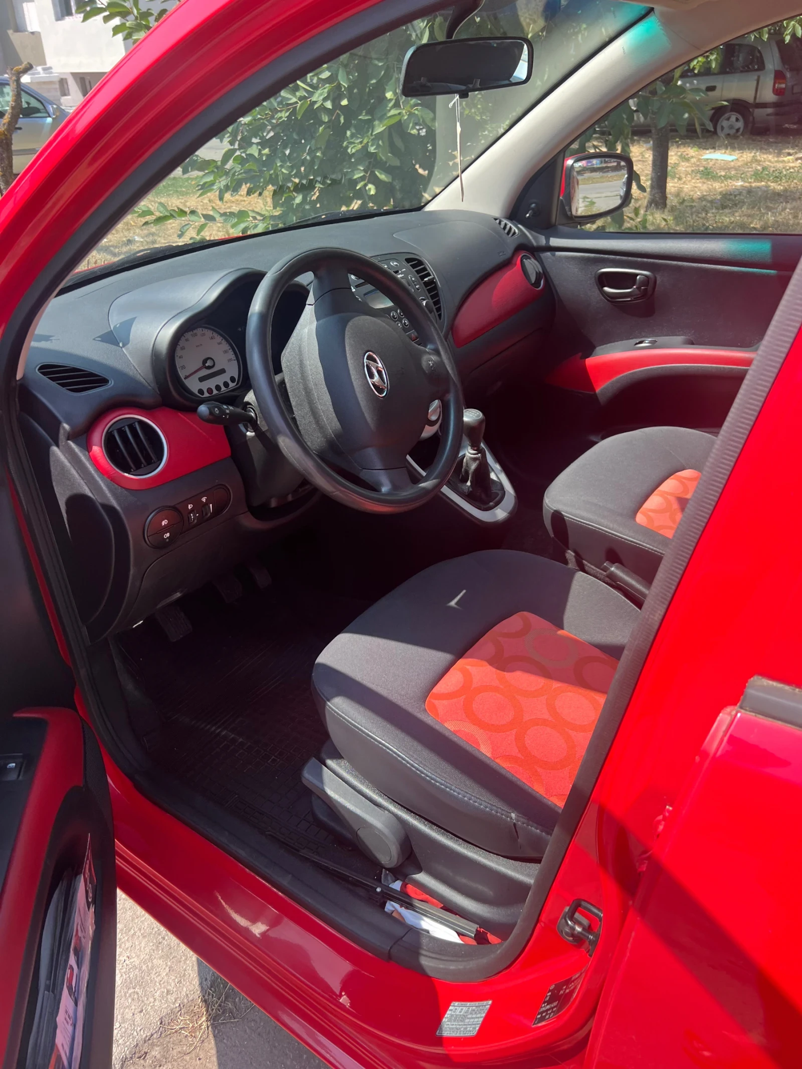 Hyundai I10, снимка 6 - Автомобили и джипове - 55602654