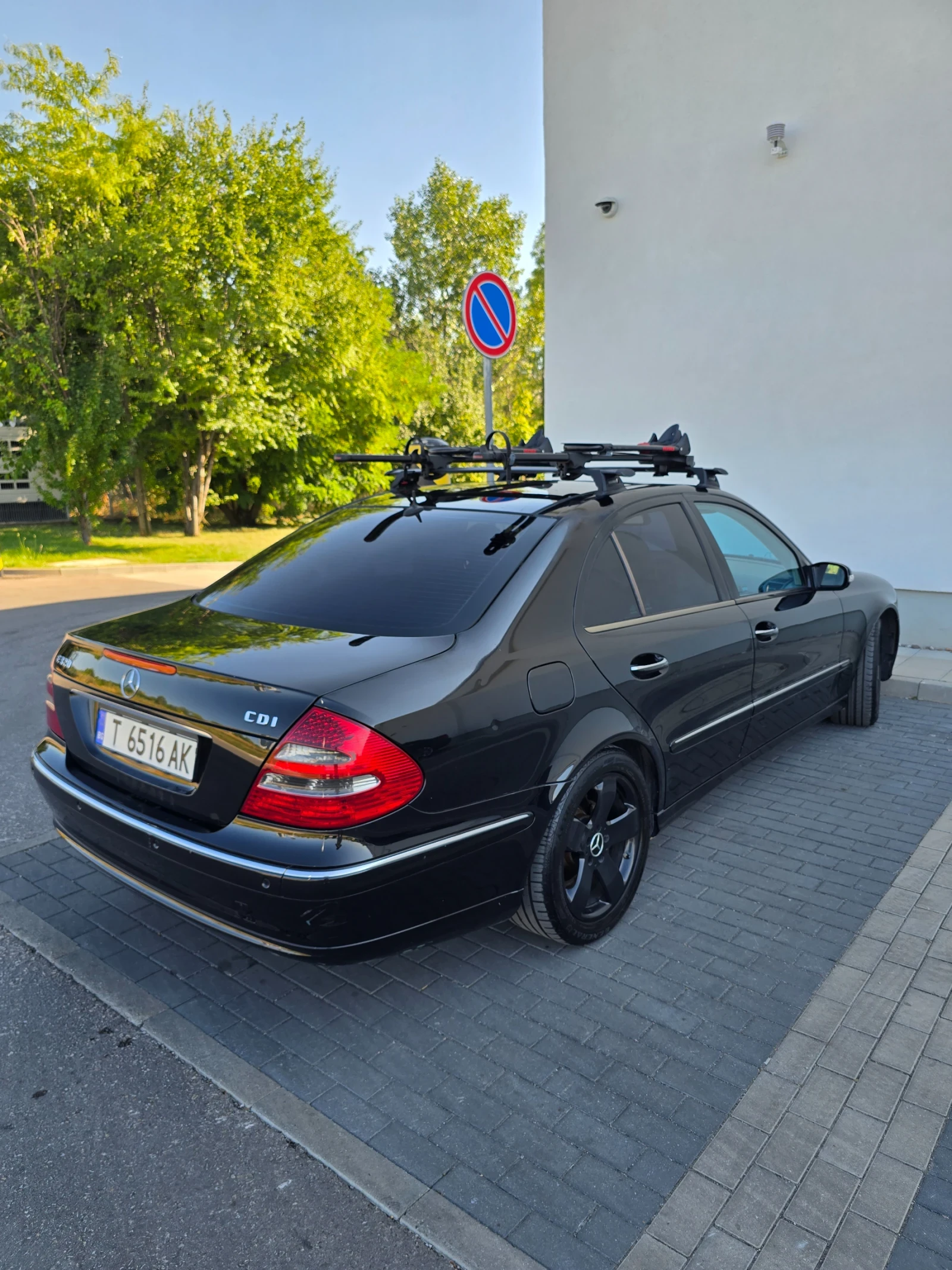 Mercedes-Benz E 320, снимка 13 - Автомобили и джипове - 55676132