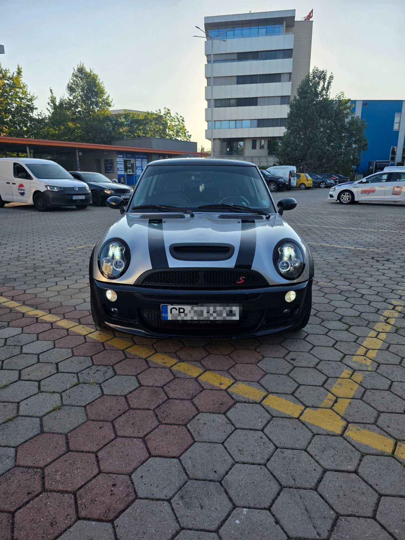 Mini Cooper s Р53 1.6 бензин 170к.с. 2006г фейслифт , снимка 2 - Автомобили и джипове - 55958145