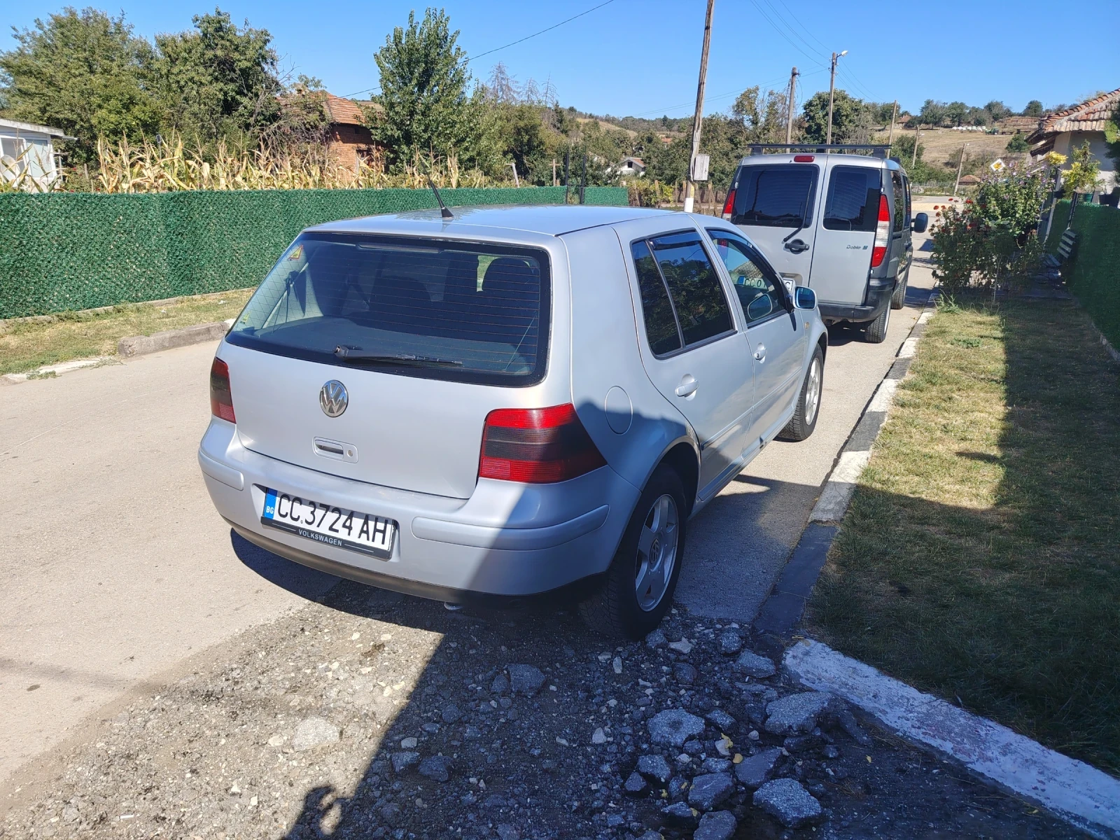 VW Golf 1.6sr, снимка 3 - Автомобили и джипове - 55961210