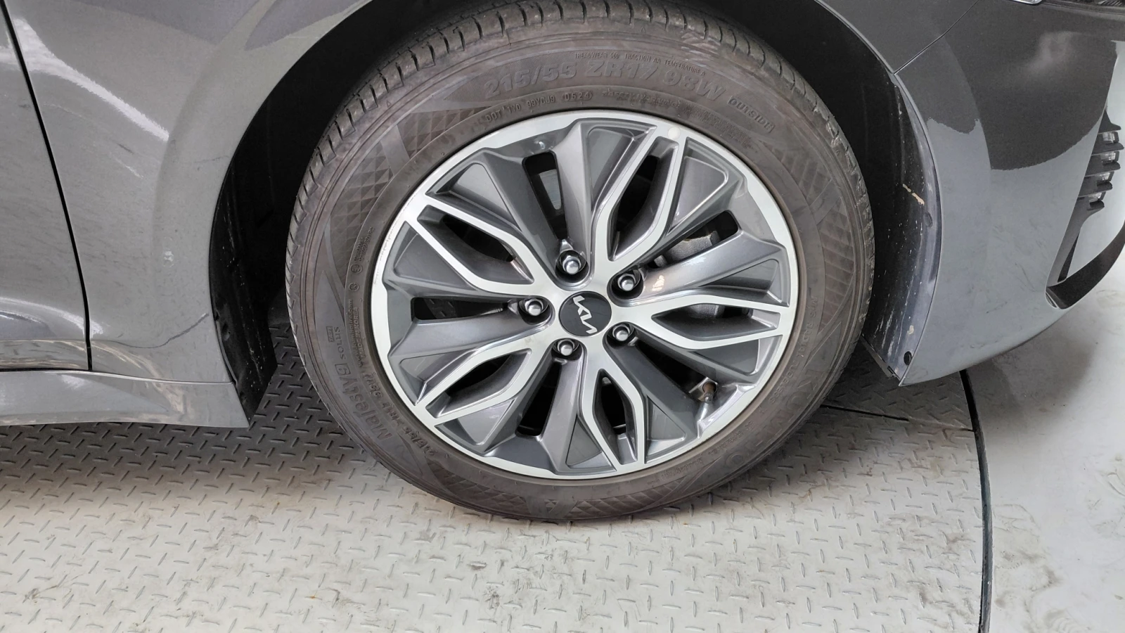 Kia K5 BLIND SPOT ПОДГРЕВ ВОЛАН КРАЙНА ЦЕНА* encareu.com, снимка 5 - Автомобили и джипове - 56025038