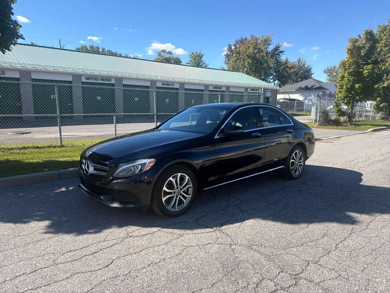 Mercedes-Benz C 300 * CARFAX * 