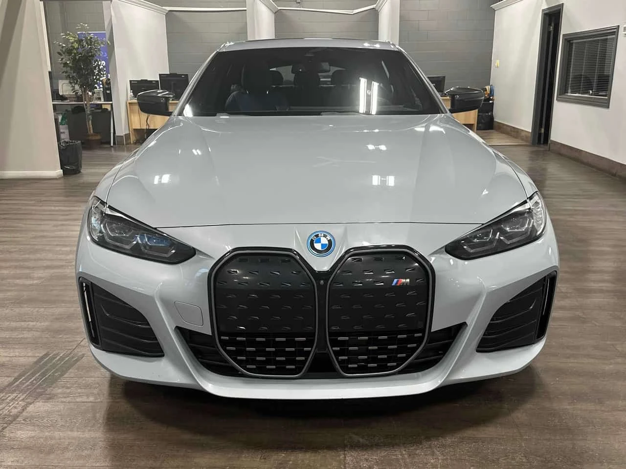 BMW i4 M50 xDrive  CARFAX, снимка 6 - Автомобили и джипове - 56703310