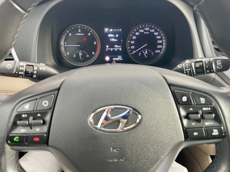 Hyundai Tucson 1.7CRDI, NAVI, AUTOMATIC, кожен салон, снимка 13 - Автомобили и джипове - 48067321