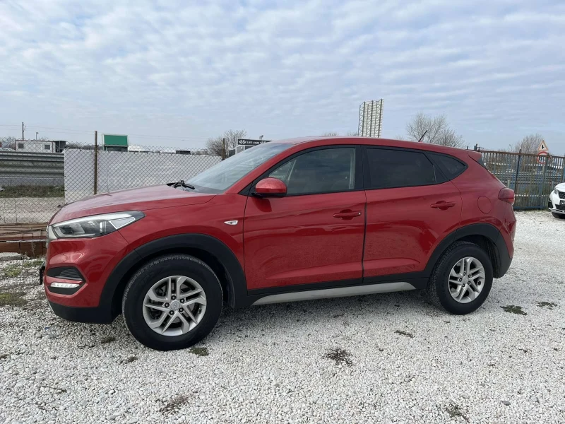 Hyundai Tucson 1.7, снимка 2 - Автомобили и джипове - 52917388