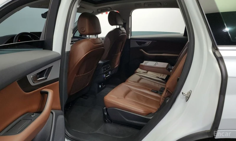 Audi Q7, снимка 12 - Автомобили и джипове - 53375495