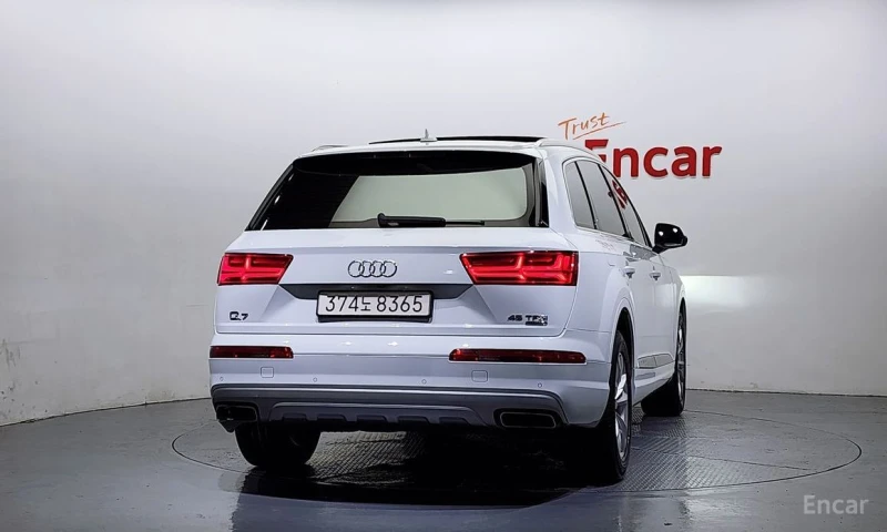 Audi Q7, снимка 4 - Автомобили и джипове - 53375495