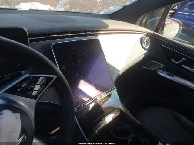 Mercedes-Benz EQE 350 SUV* 4MATIC* АМГ ПАКЕТ* ДИСТРОНИК* ОБДУХВАНЕ* , снимка 17 - Автомобили и джипове - 53648126