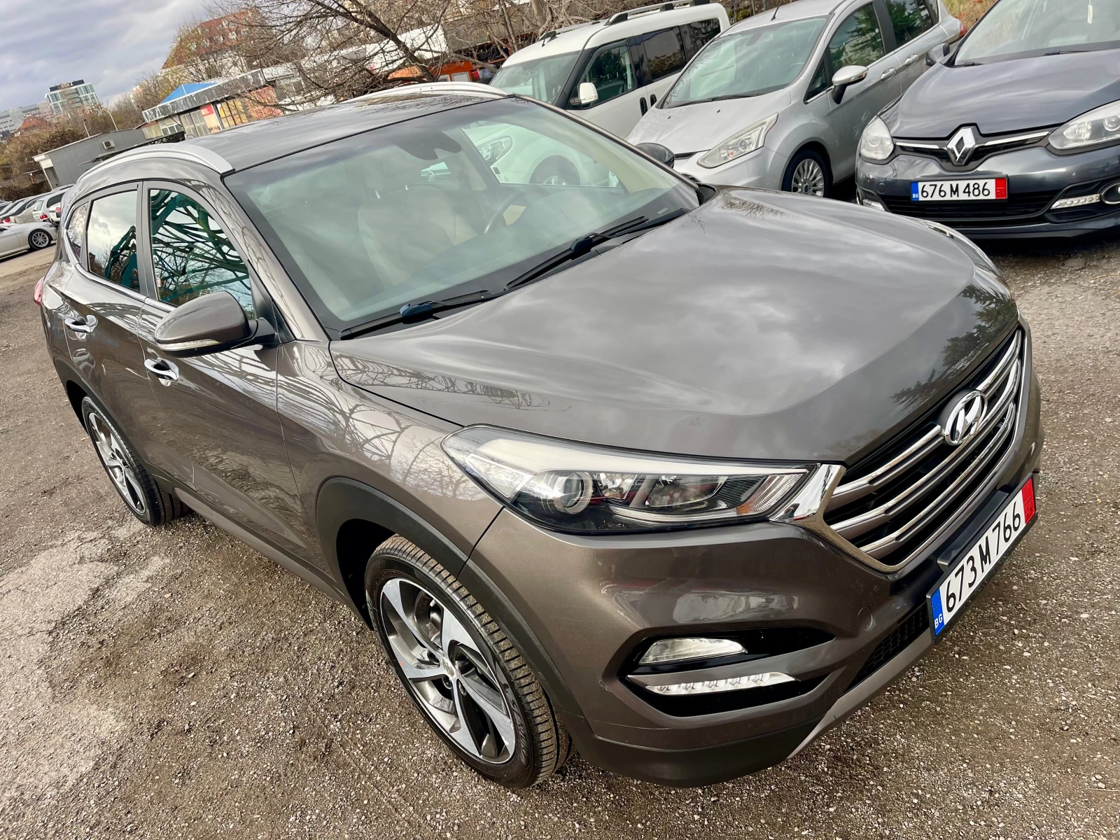 Hyundai Tucson 1.7CRDI, NAVI, AUTOMATIC, кожен салон - изображение 2