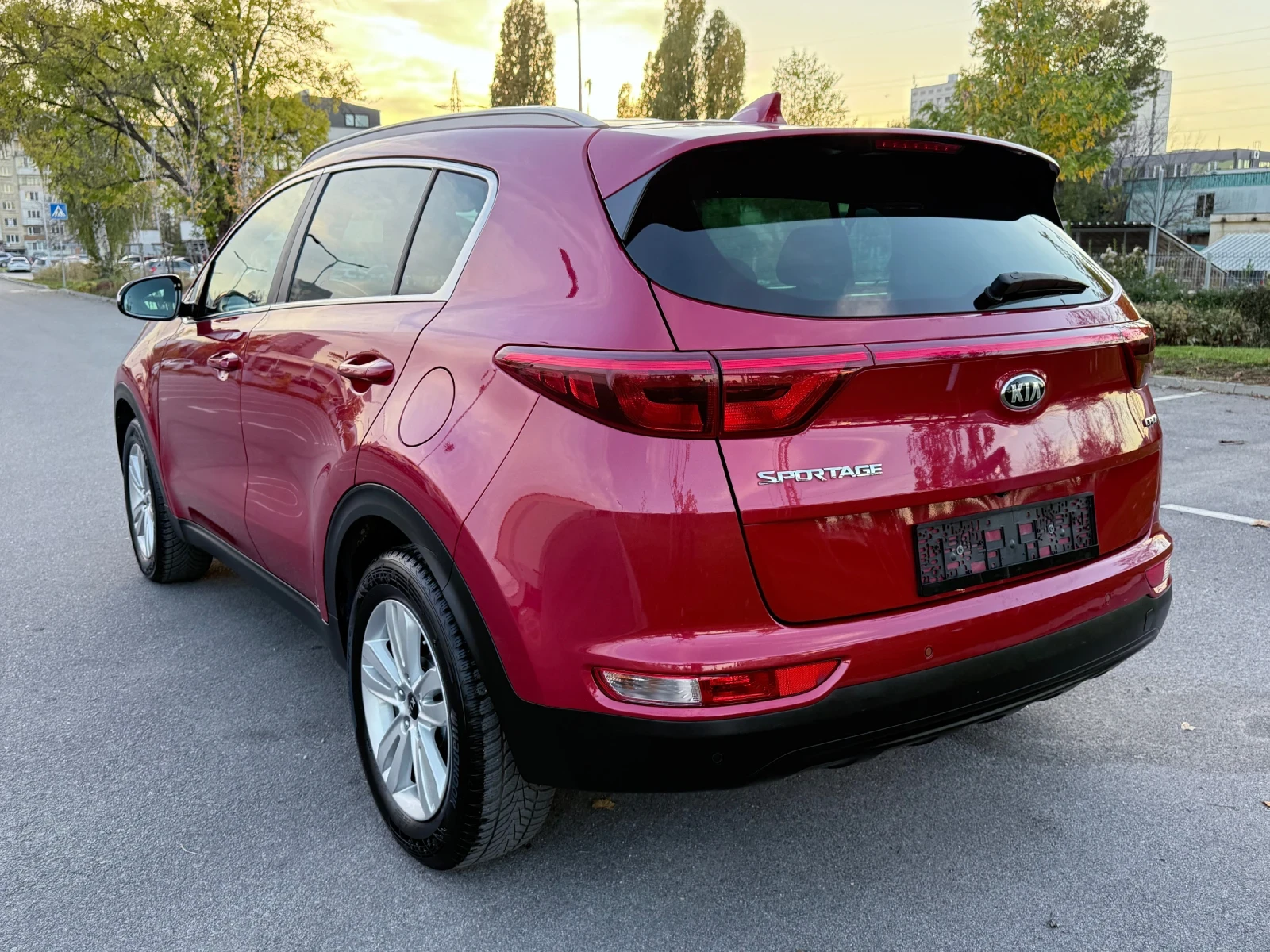 Kia Sportage * 1.7CRDI* NAVI* CAMERA* ISOFIX* EURO6D* КАТО НОВА - изображение 4