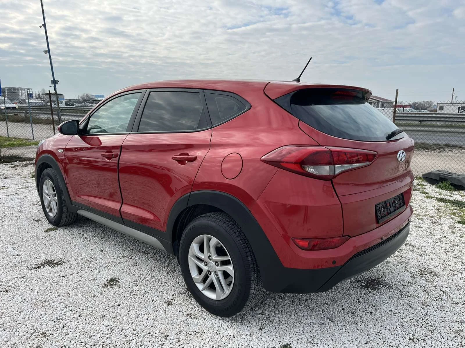 Hyundai Tucson 1.7 | Mobile.bg � ����������� 3