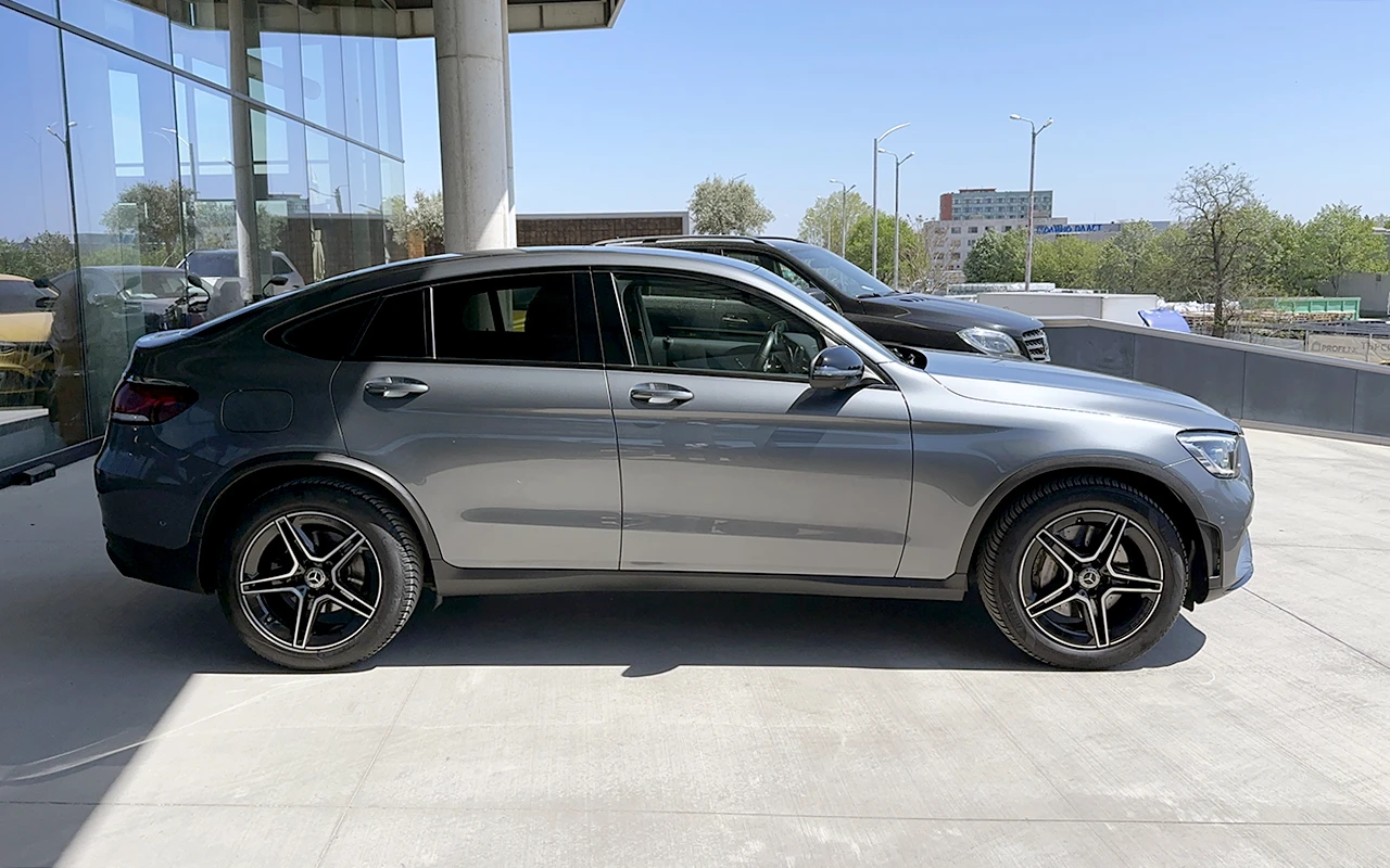 Mercedes-Benz GLC 220 d 4MATIC AMG Coupe, снимка 3 - Автомобили и джипове - 54422888