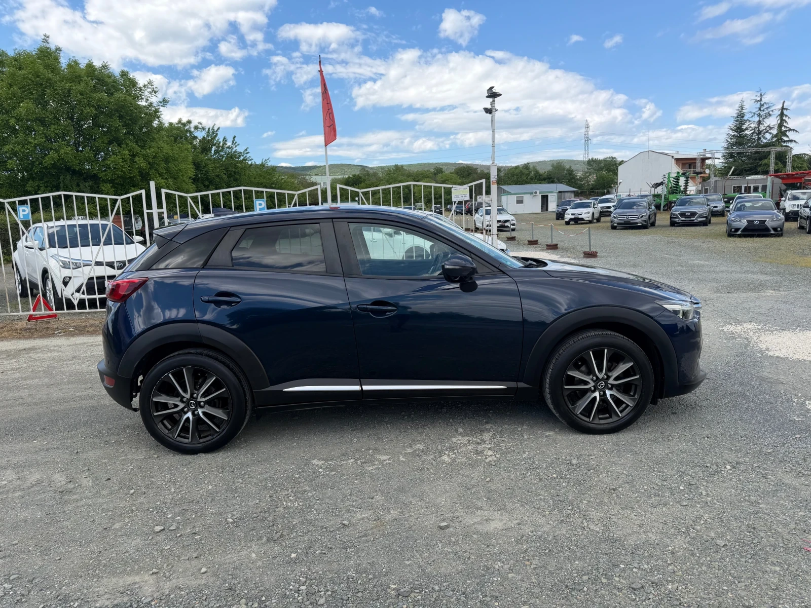Mazda CX-3 REVOLUTION / 4Х4 / АВТОМАТИК / HEAD UP / ЕВРО6 , снимка 4 - Автомобили и джипове - 54542864