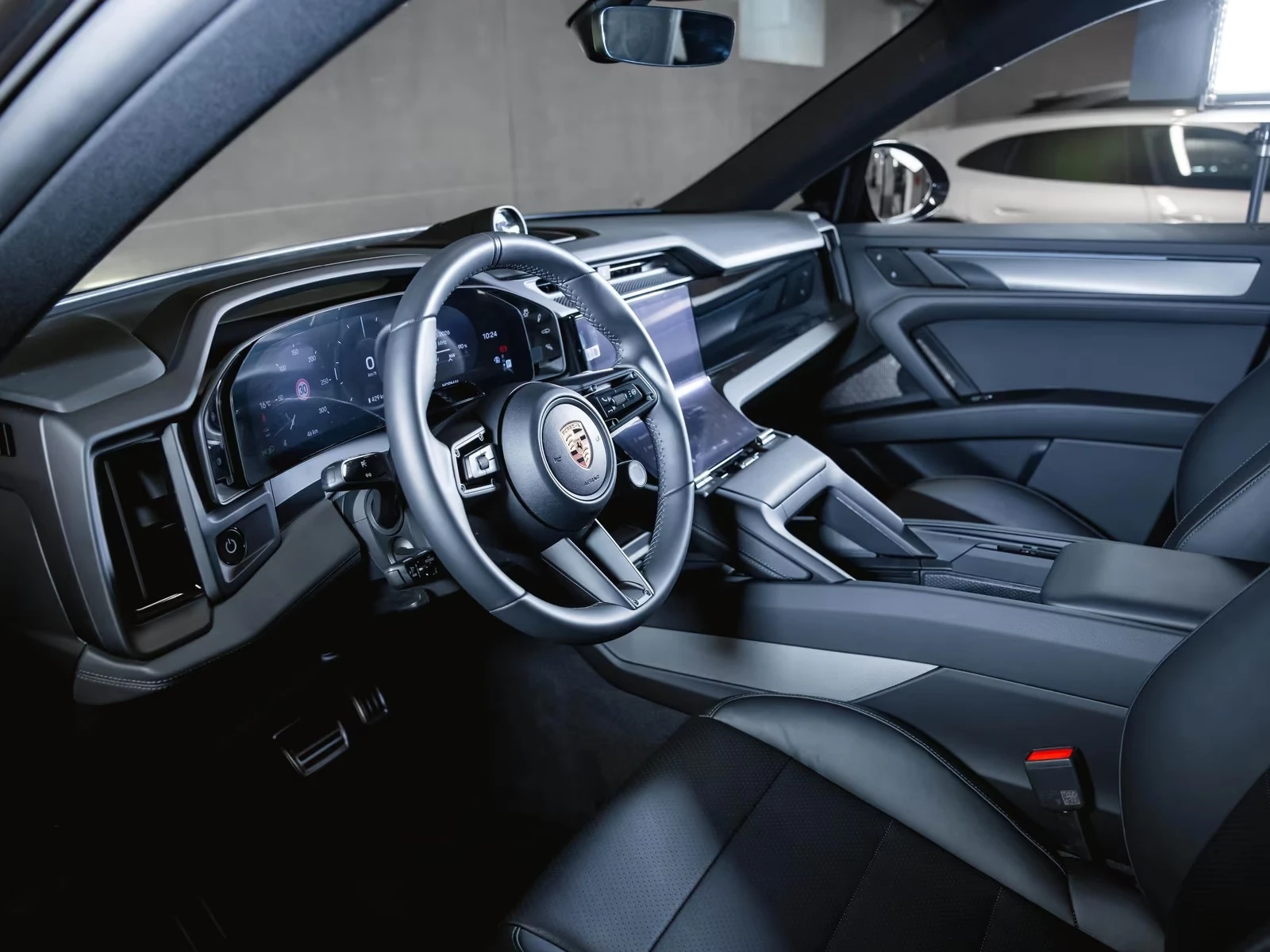 Porsche Cayenne ELECTRIC / SPORT CHRONO / BOSE / PANO / 360 / , снимка 11 - Автомобили и джипове - 54910344