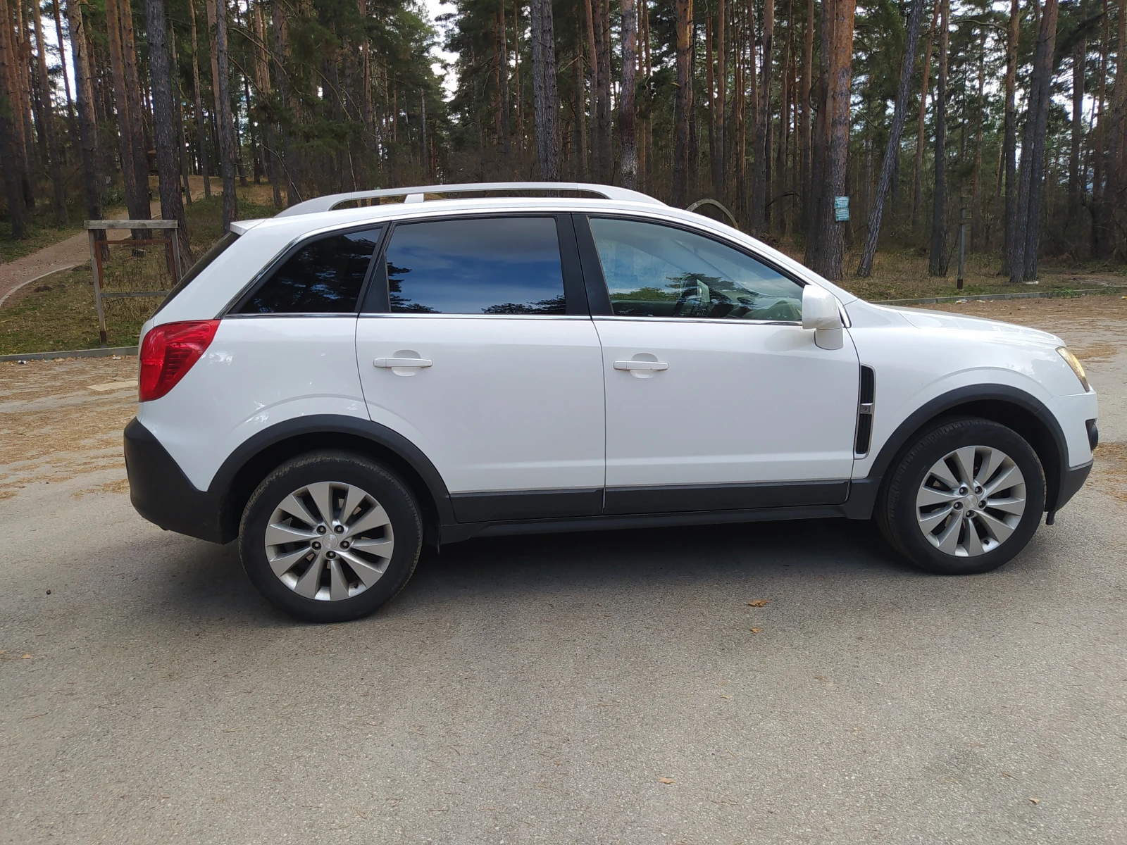Opel Antara 2.4i, снимка 6 - Автомобили и джипове - 55050937