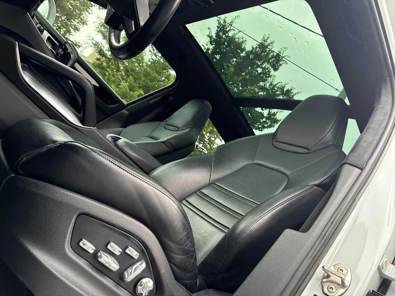 Porsche Cayenne TURBO * ГЛАВНО ПРЕДСТАВИТЕЛСТВО НА MERCEDES* , снимка 12 - Автомобили и джипове - 55078902