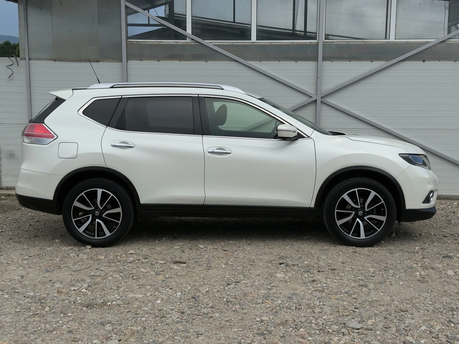 Nissan X-trail 1.6DCI Tekna 4WD/360-камери/Навигация/Лизинг , снимка 3 - Автомобили и джипове - 55124402