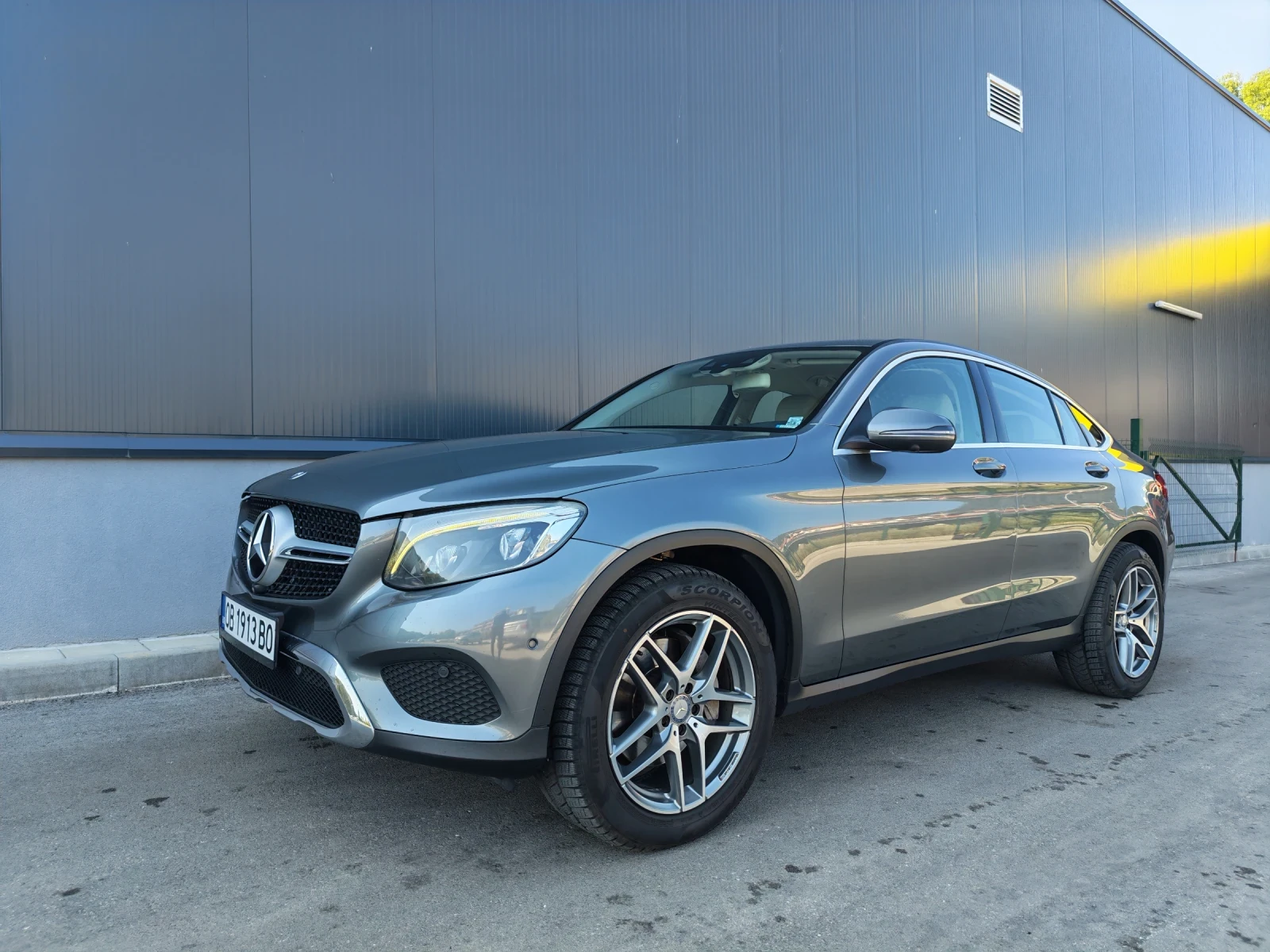 Mercedes-Benz GLC 250 COUPE, 4х4, КАТО НОВ, снимка 5 - Автомобили и джипове - 55993199