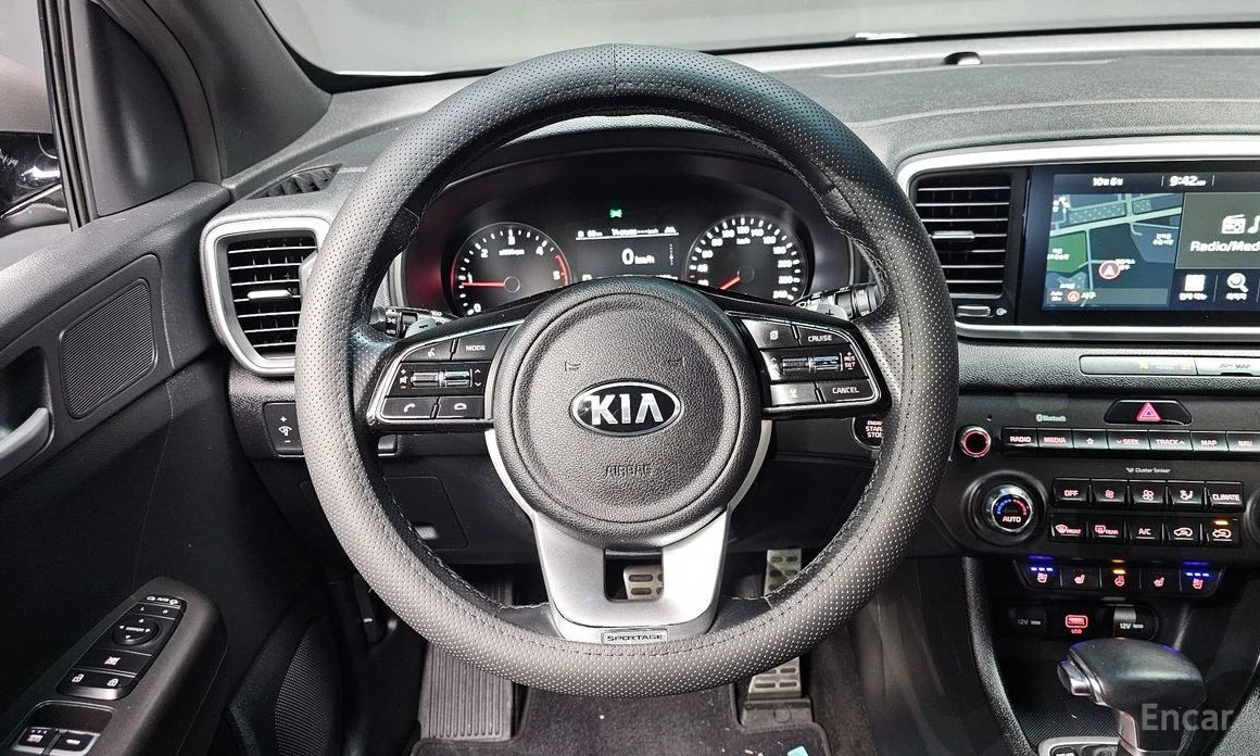 Kia Sportage, снимка 13 - Автомобили и джипове - 56462325