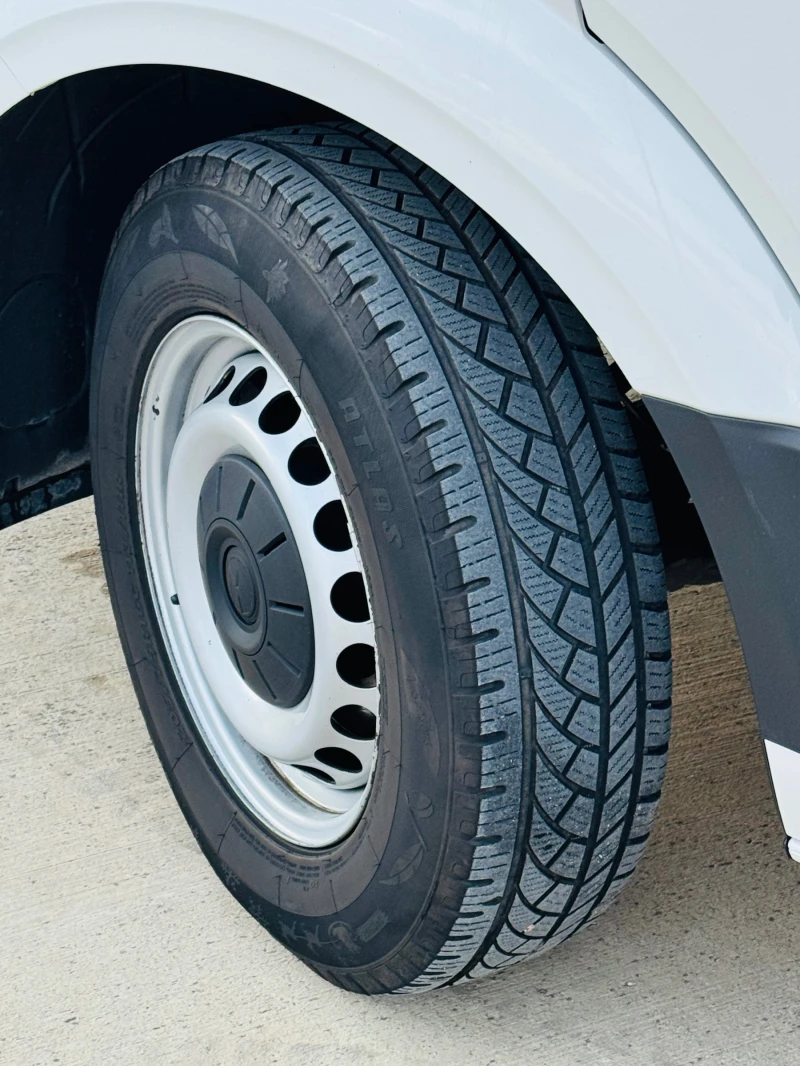 VW Crafter НОВ!Kerstner!Хладилен!Немски!КАТО НОВ!ТОП!КЛИМАТР!, снимка 6 - Бусове и автобуси - 52504524