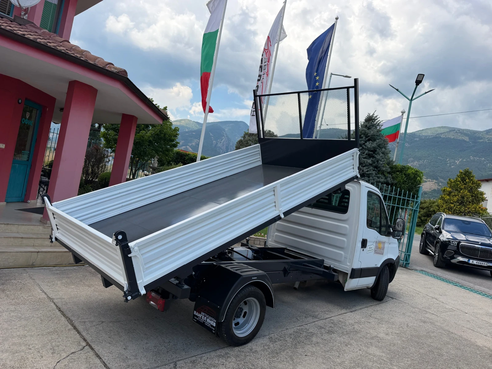 Iveco Daily 3.0HPI* Климатик* Тристранен самосвал* 3.80м кош, снимка 10 - Бусове и автобуси - 55121661