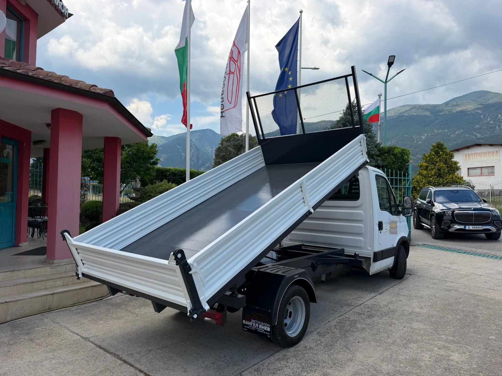 Iveco Daily 3.0HPI* Климатик* Тристранен самосвал* 3.80м кош, снимка 11 - Бусове и автобуси - 55121661