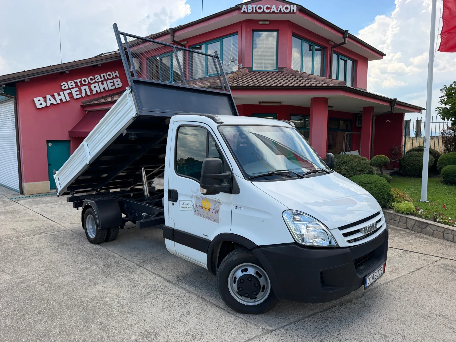 Iveco Daily 3.0HPI* Климатик* Тристранен самосвал* 3.80м кош, снимка 2 - Бусове и автобуси - 55121661
