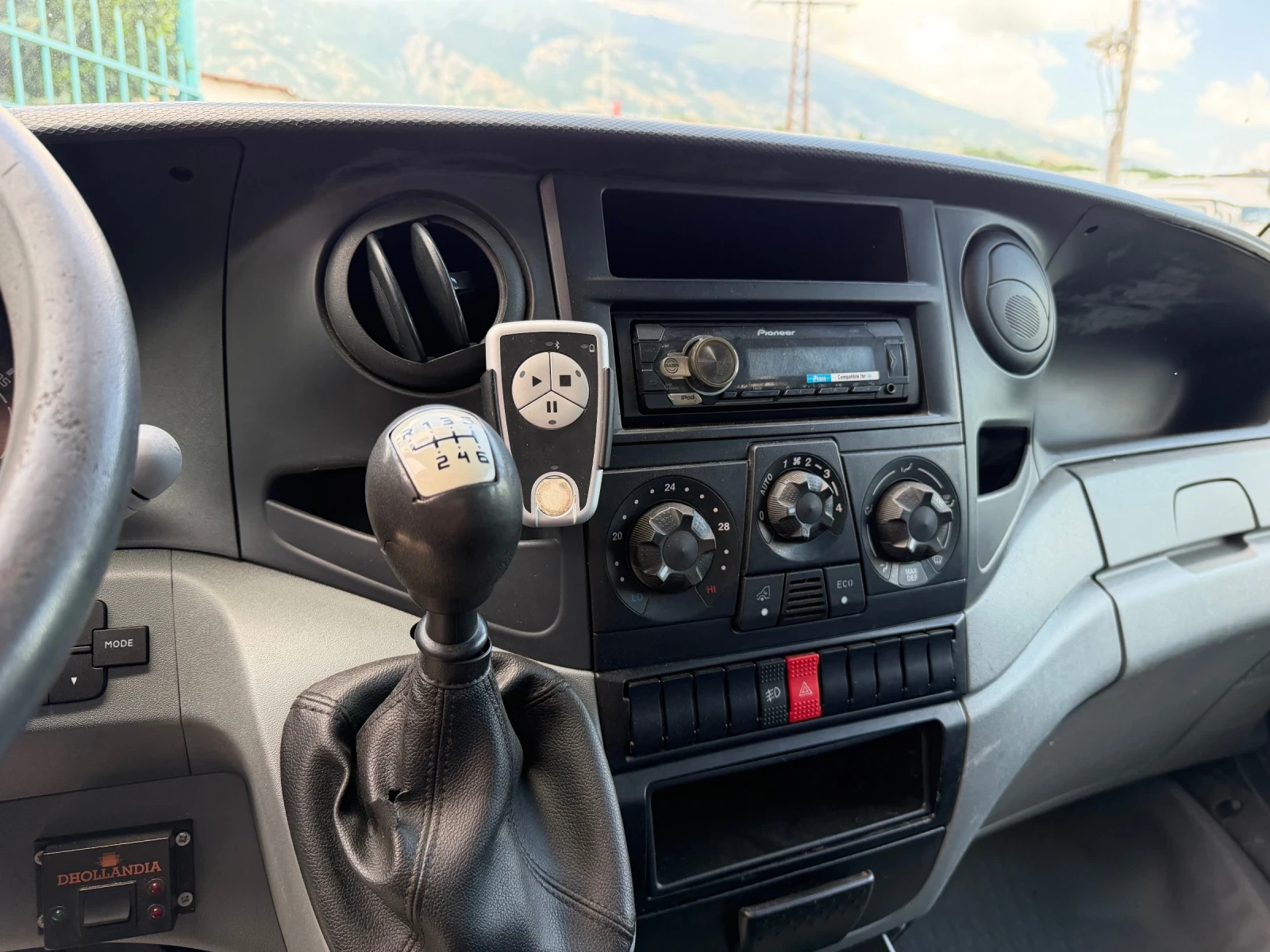 Iveco Daily 3.0HPI* Климатик* Тристранен самосвал* 3.80м кош, снимка 6 - Бусове и автобуси - 55121661