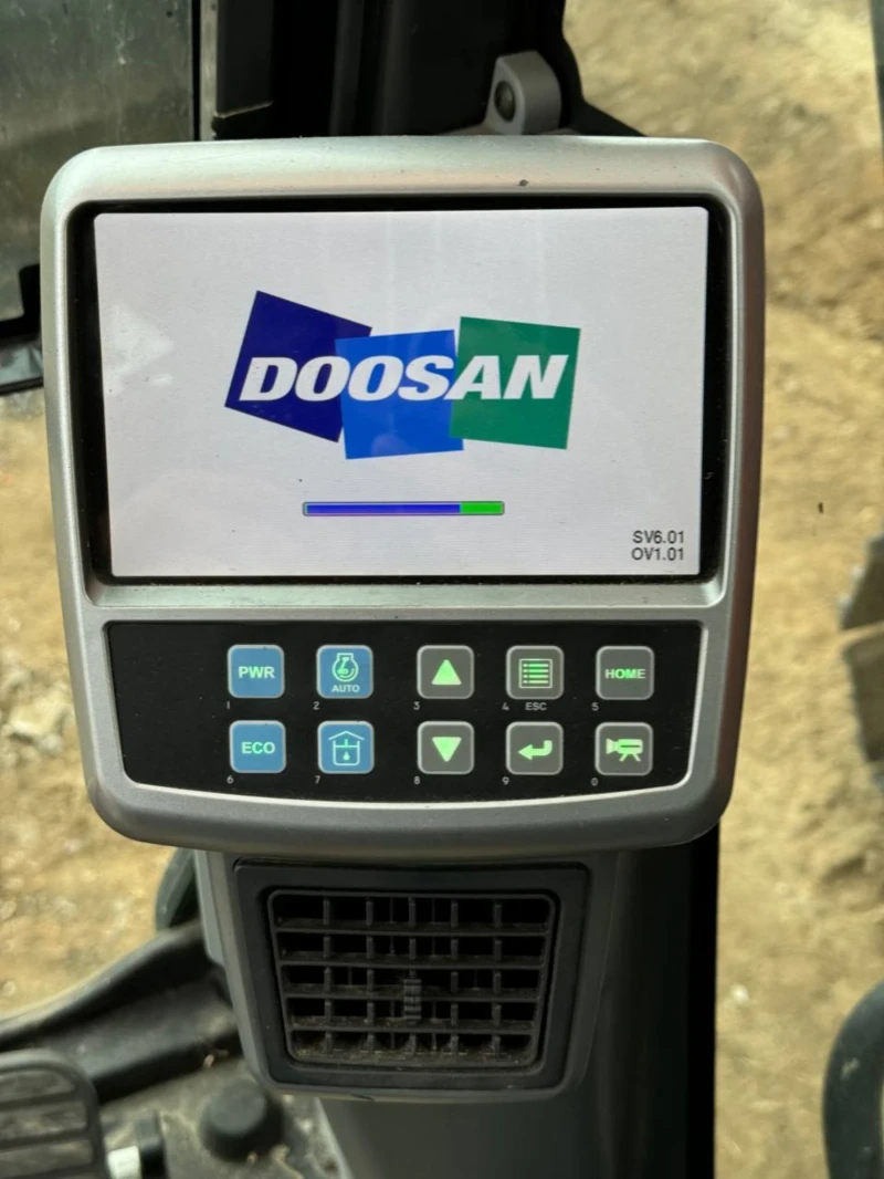 Багер DOOSAN DX 225 LC, снимка 9 - Индустриална техника - 47386307