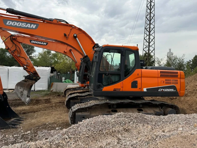 Багер DOOSAN DX 225 LC, снимка 6 - Индустриална техника - 47386307