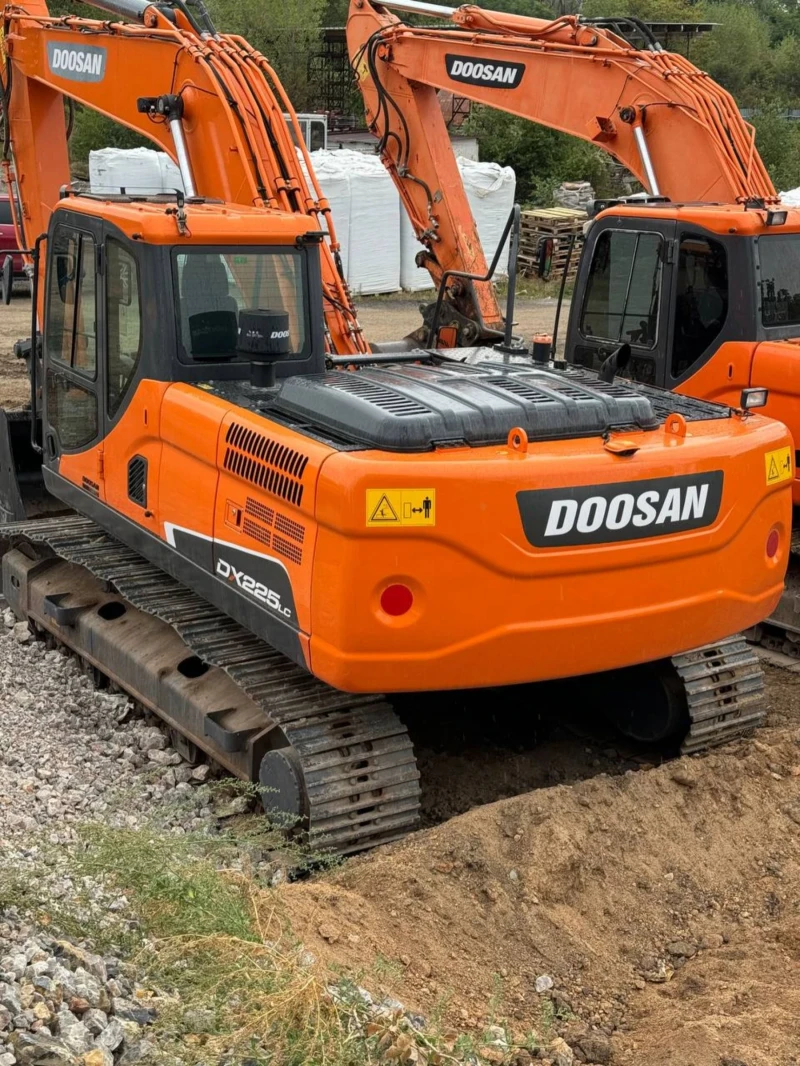 Багер DOOSAN DX 225 LC, снимка 15 - Индустриална техника - 47386307