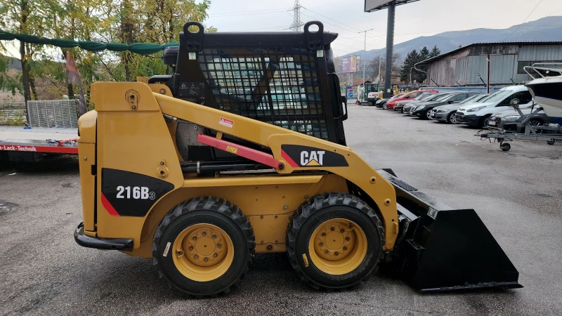 Мини челни товарачи Cat 216B3 ЗАТВОРЕН С ПАРНО , снимка 7 - Индустриална техника - 52448530