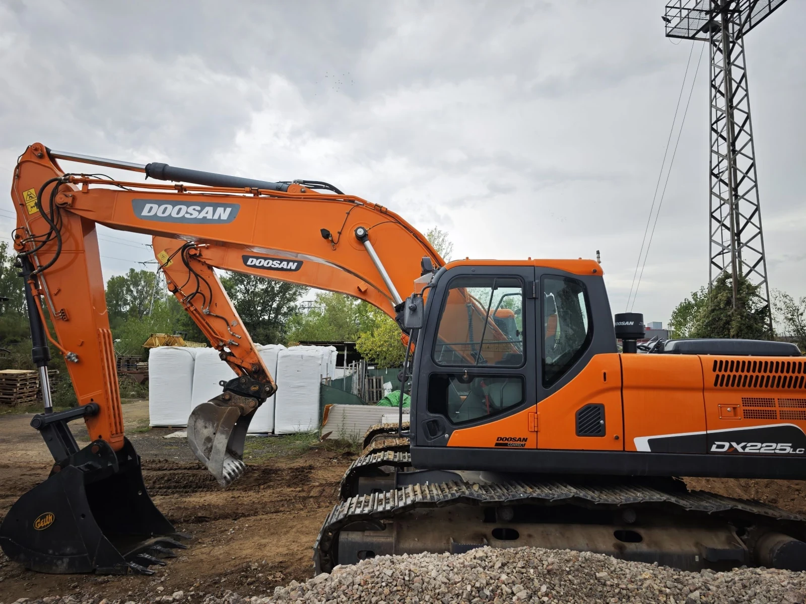 Багер DOOSAN DX 225 LC - изображение 3