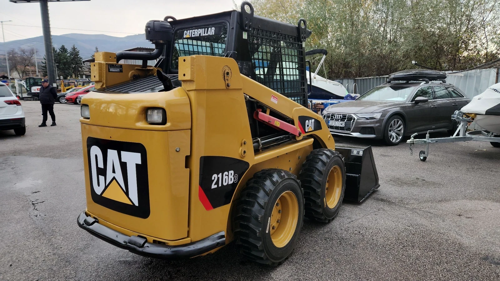 Мини челни товарачи Cat 216B3 ЗАТВОРЕН С ПАРНО  - изображение 6