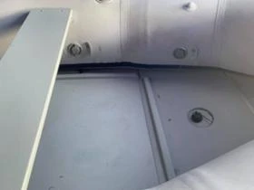 Надуваема лодка Zodiac Cadet, снимка 6