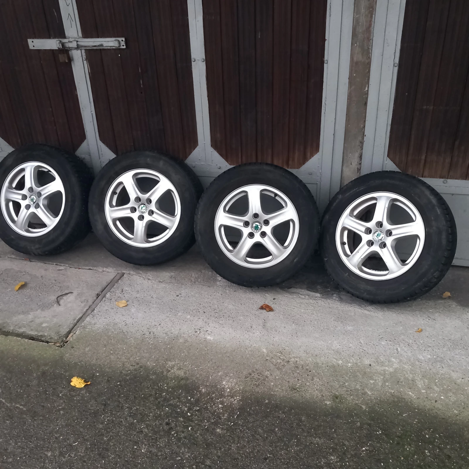    195/65R15  Skoda Octavia | Mobile.bg   5